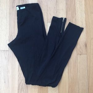 Ankle zipper black leggings